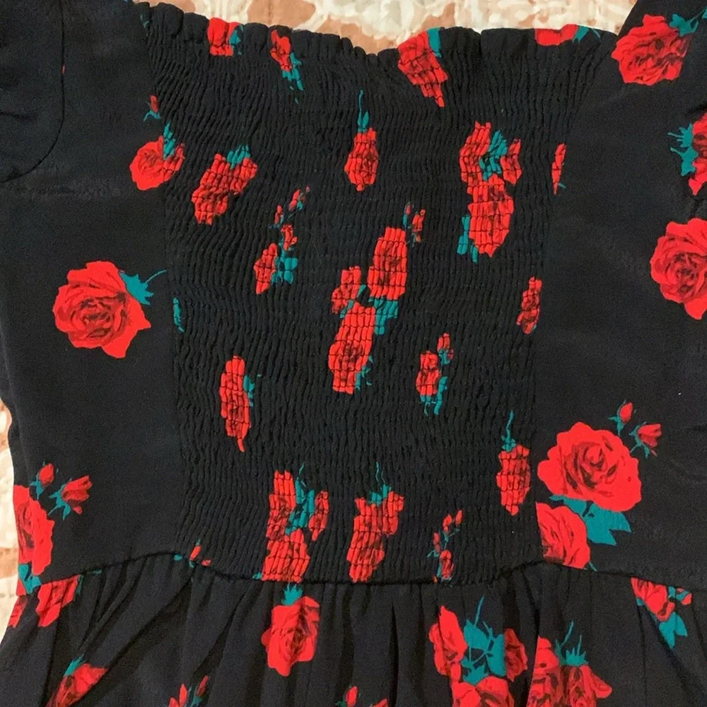 Zara Rose Print Top - Picture 6 of 8
